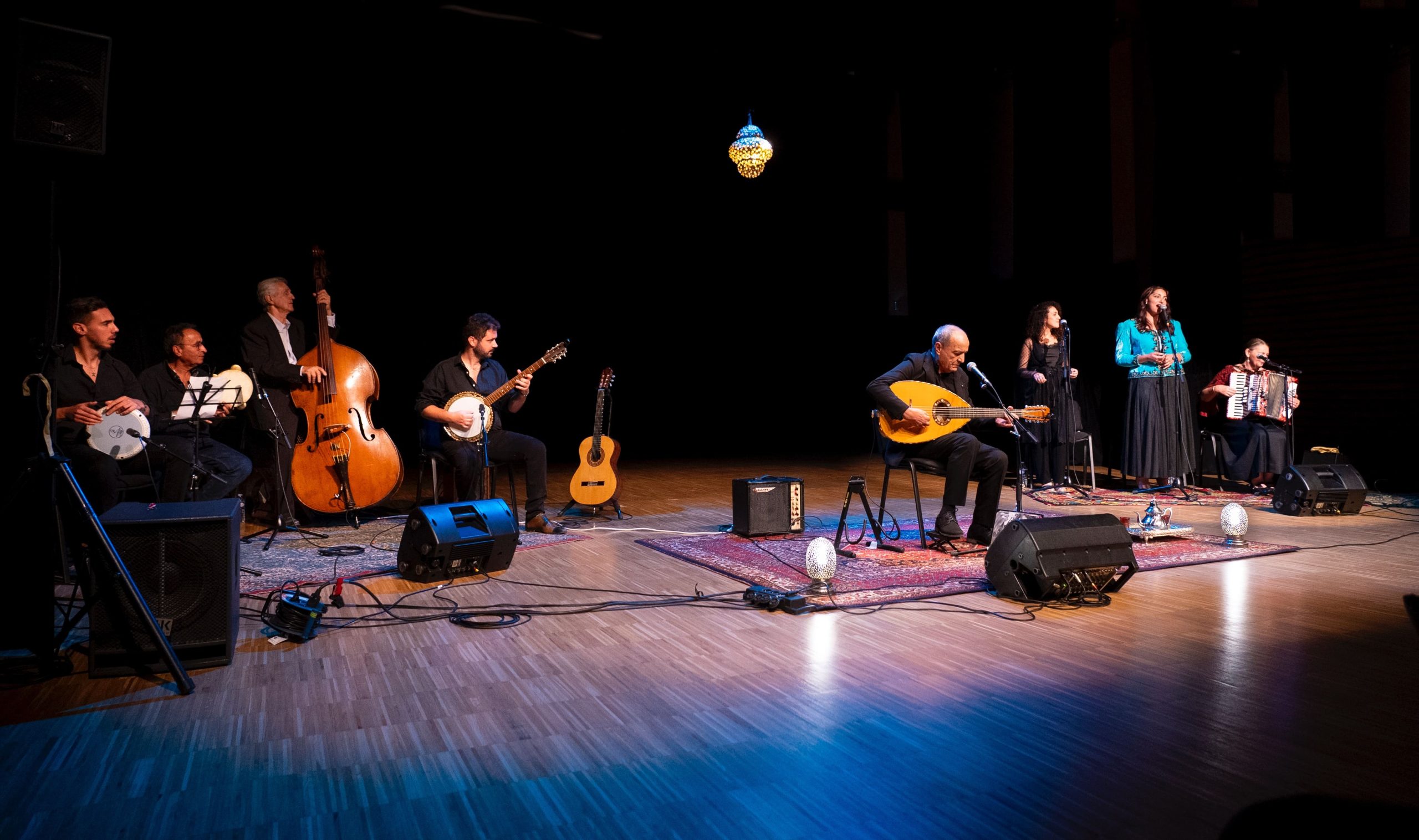 Photo de Djamel Djenidi et son orchestre sur scène
